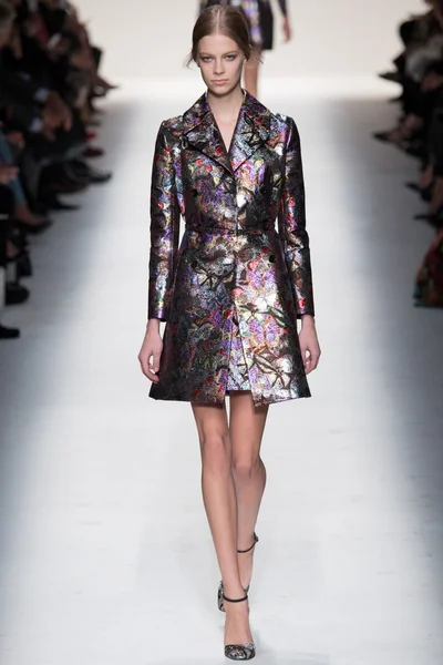 Look 33